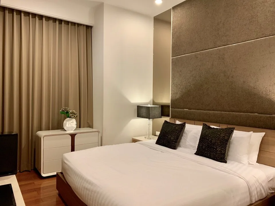 Q Langsuan — photo 2