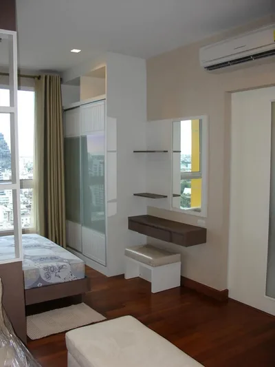 Ivy Sathorn 10