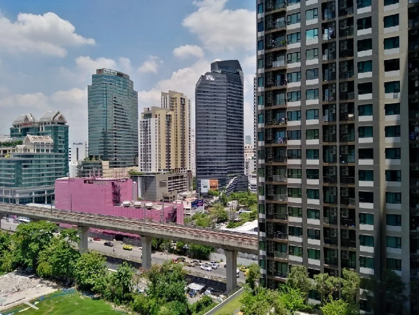 Life Asoke — photo 12