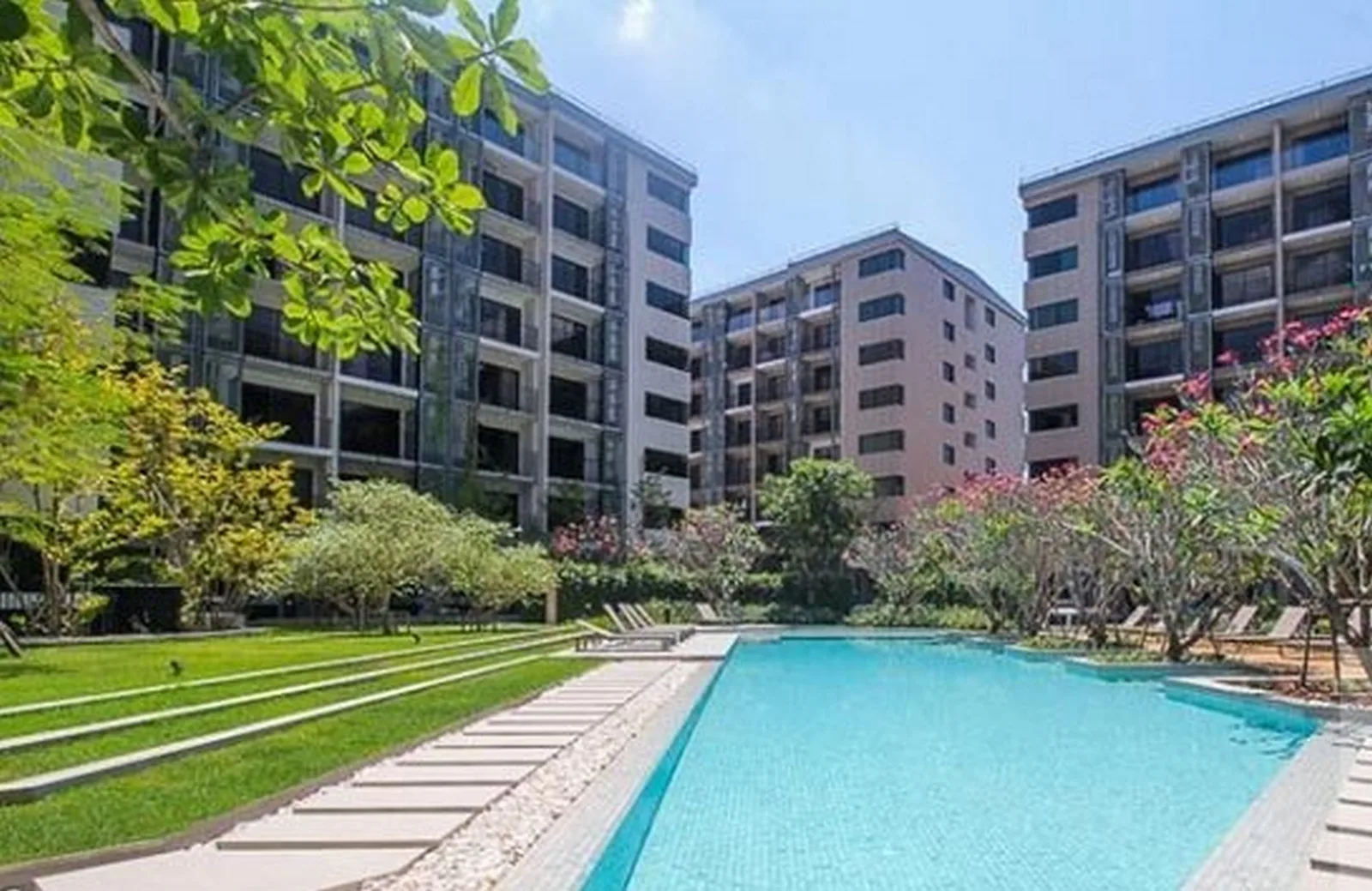 Blossom Condo @ Sathorn - Charoenrat — photo 6