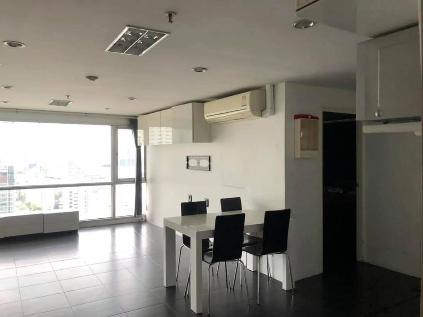 Sukhumvit Suite — photo 2