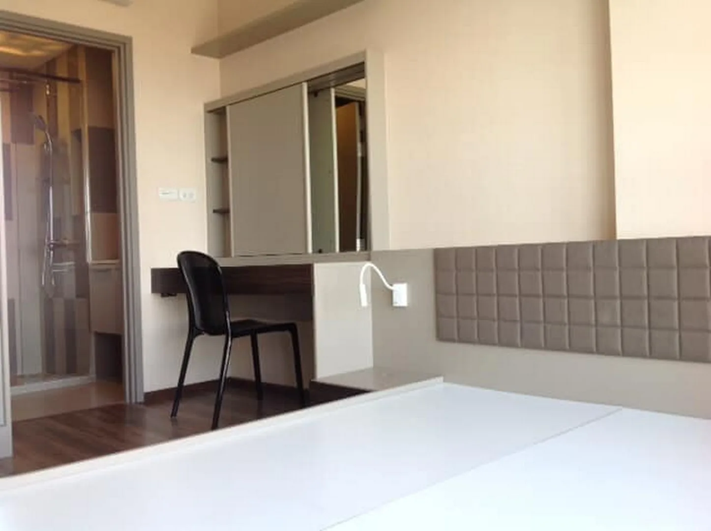 Teal Sathorn-taksin — photo 4