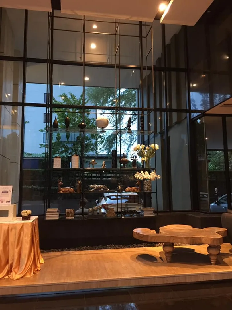 Teal Sathorn-taksin — photo 6