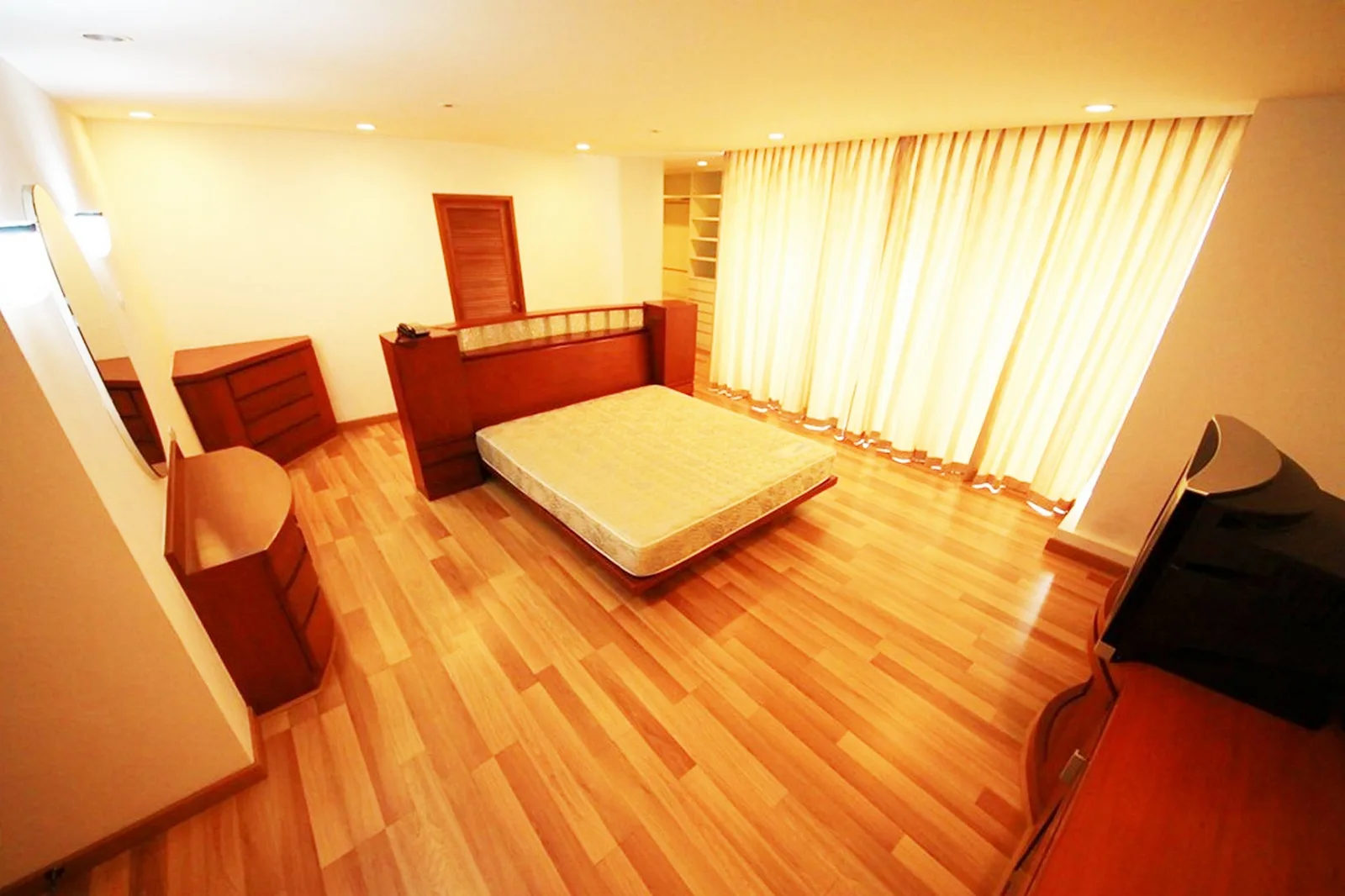The Habitat Sukhumvit 53 — photo 4