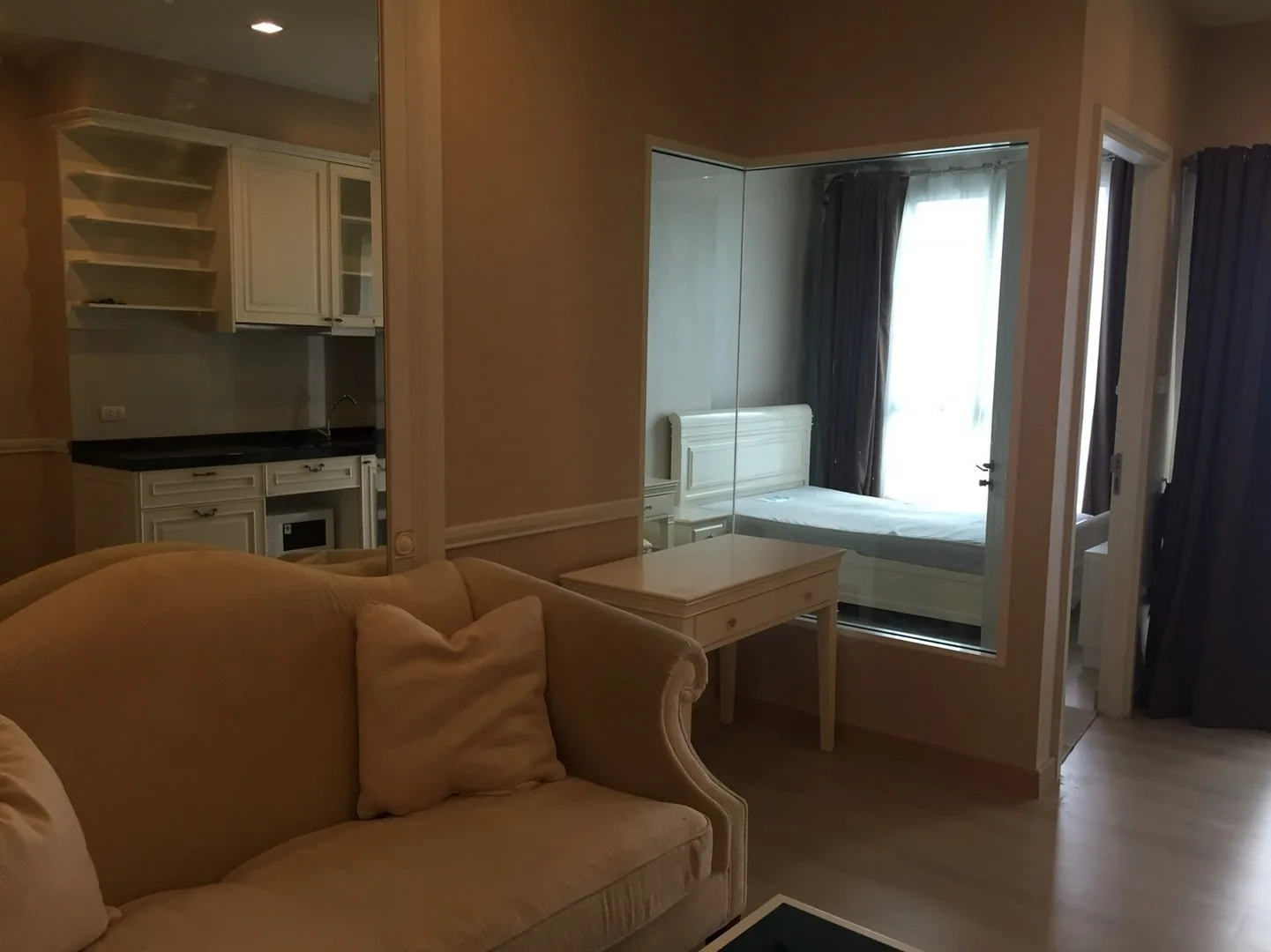 Ivy Sathorn 10 — photo 2