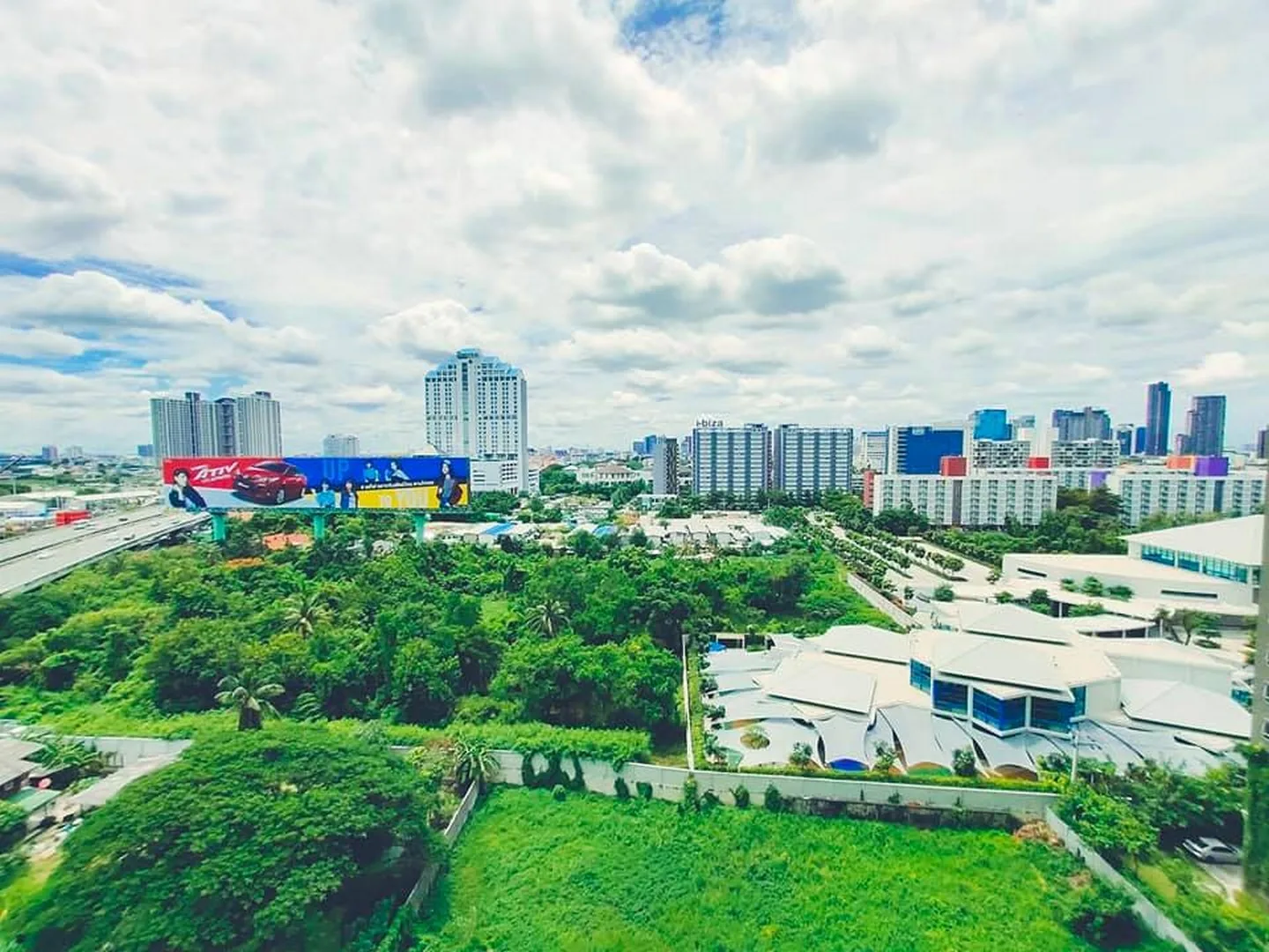 Lumpini Park Rama 9 - Ratchada — photo 12