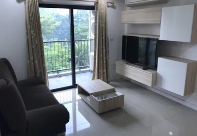 Zenith Place Sukhumvit 42