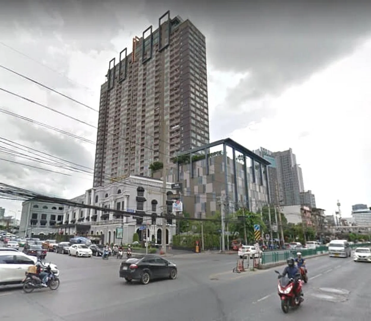 Thru Thonglor — photo 11