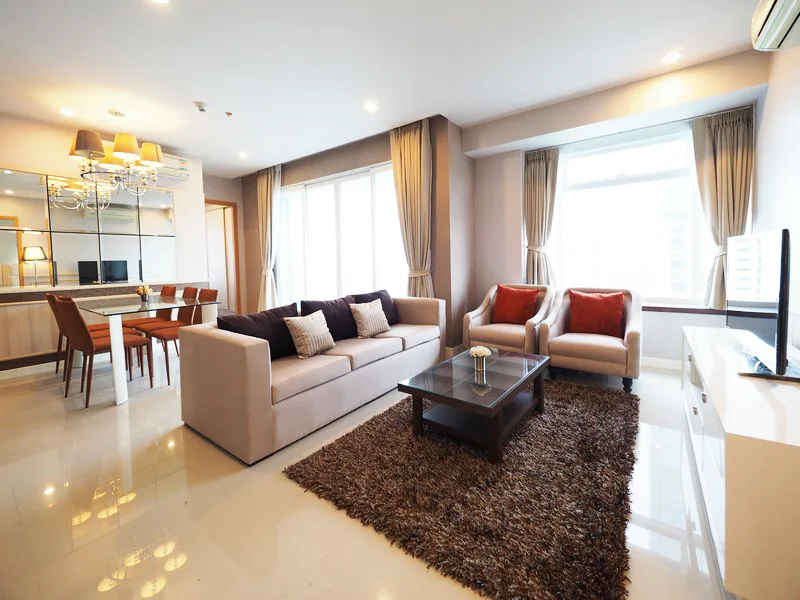 Circle Condominium — photo 2