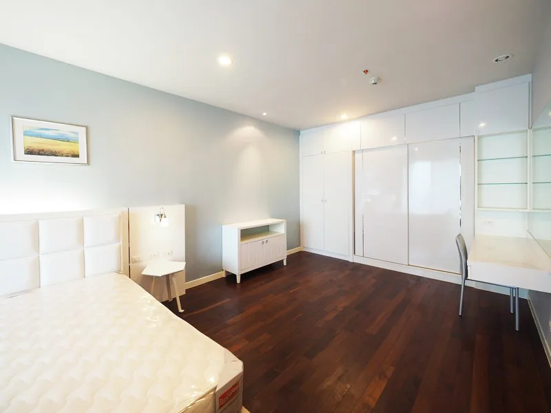 Circle Condominium — photo 11
