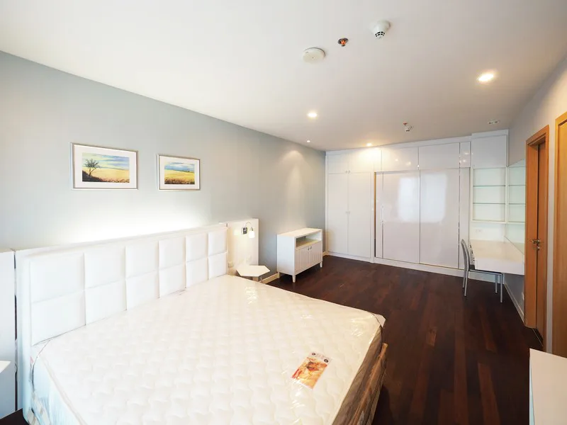 Circle Condominium — photo 9