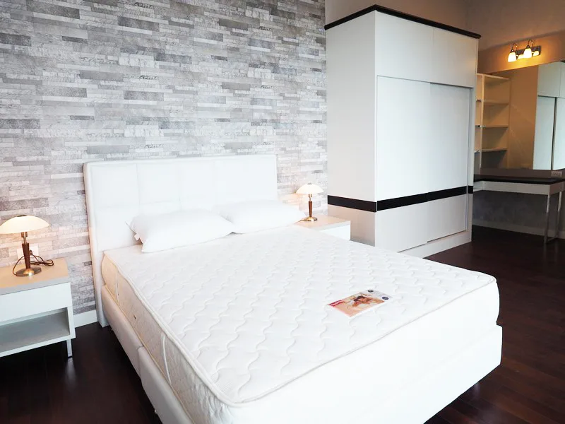 Circle Condominium — photo 8