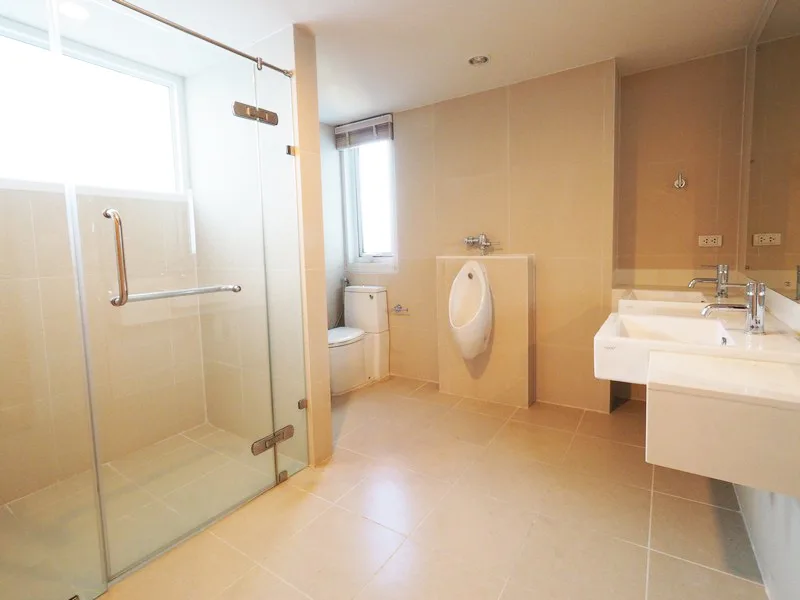 Circle Condominium — photo 36