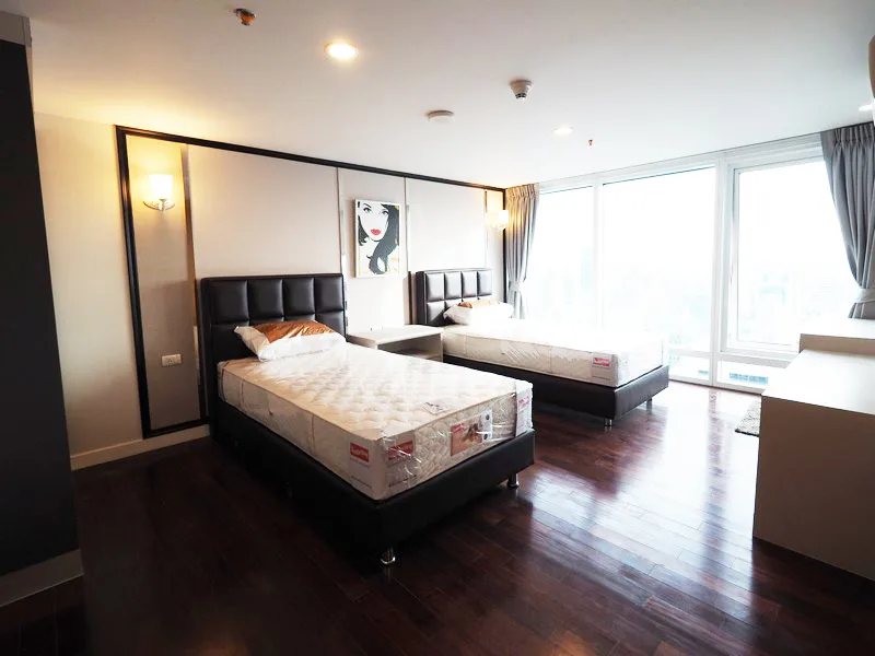 Circle Condominium — photo 9