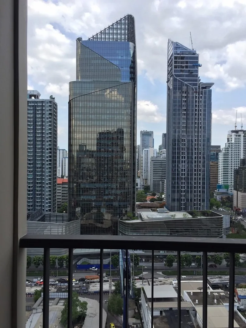 Life Asoke — photo 9