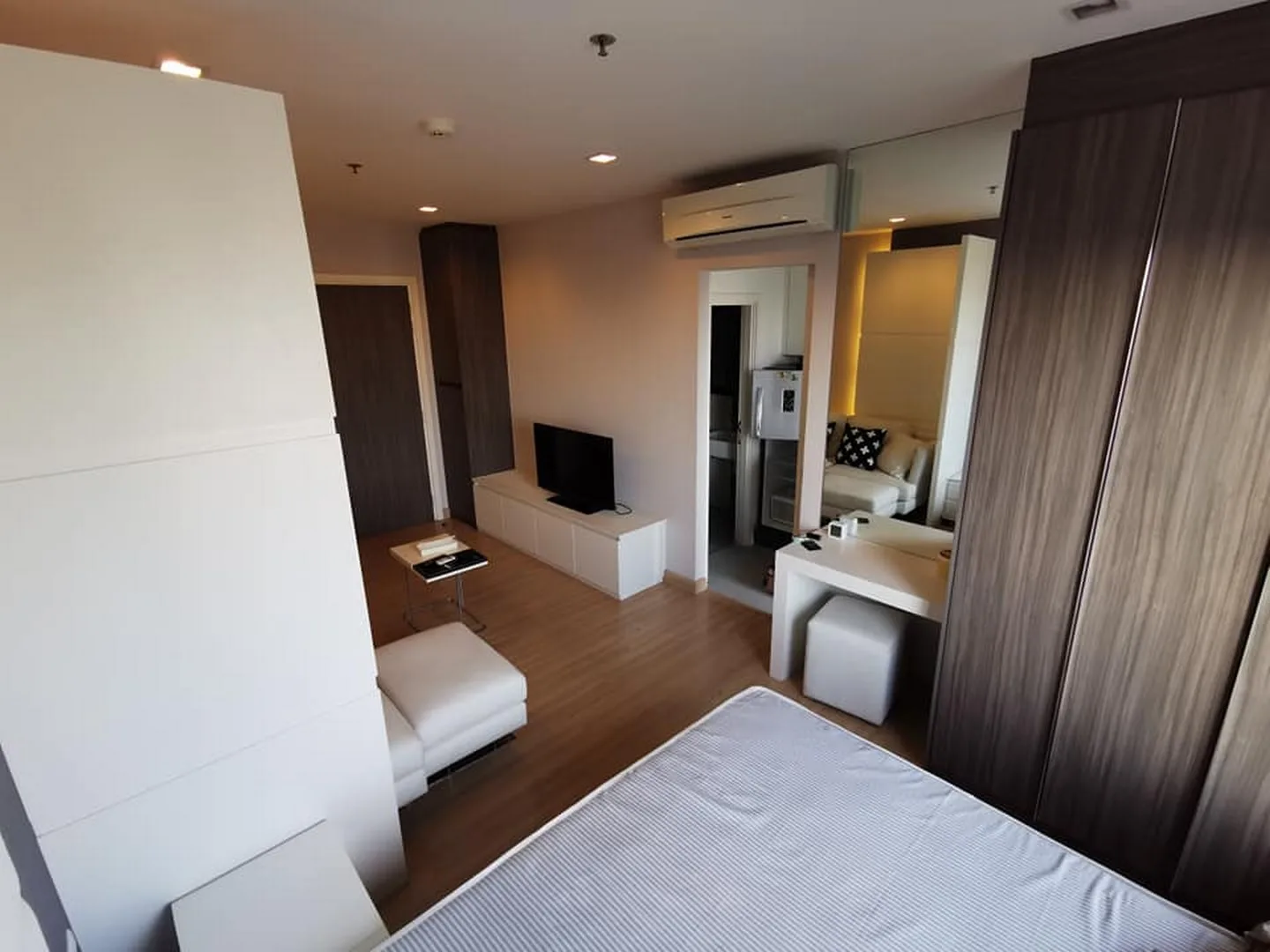 Urbano Absolute Sathon - Taksin — photo 2