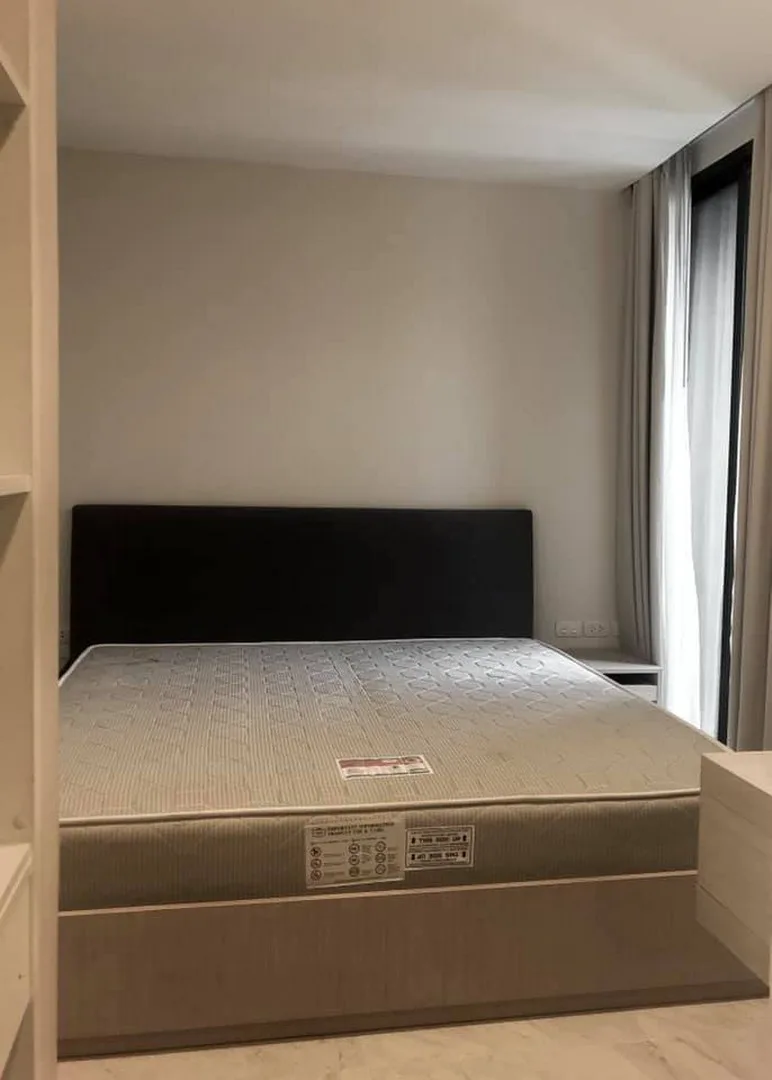 LIV@49 — photo 4