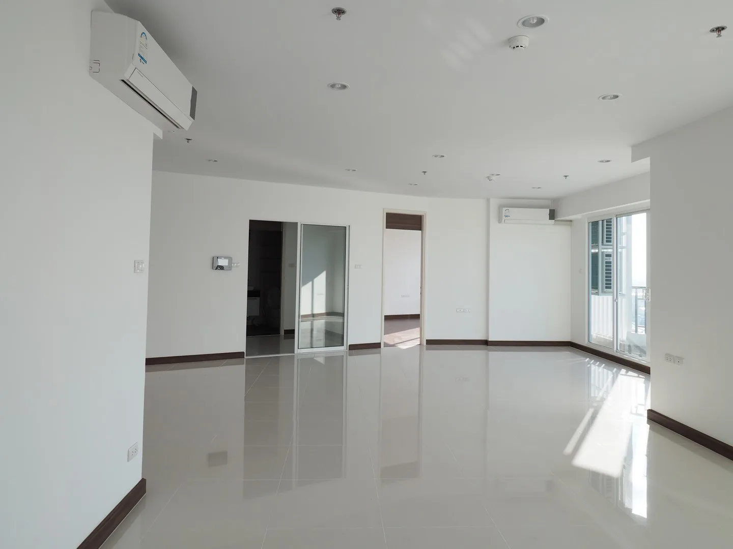 Supalai Prima Riva — photo 9
