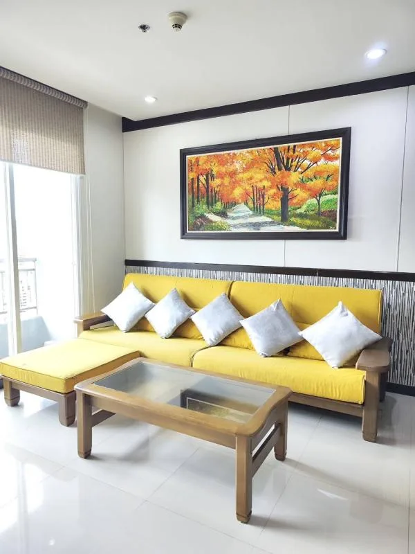 Circle Condominium — photo 2