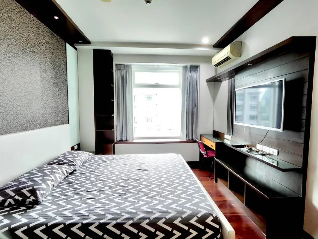 Circle Condominium — photo 6