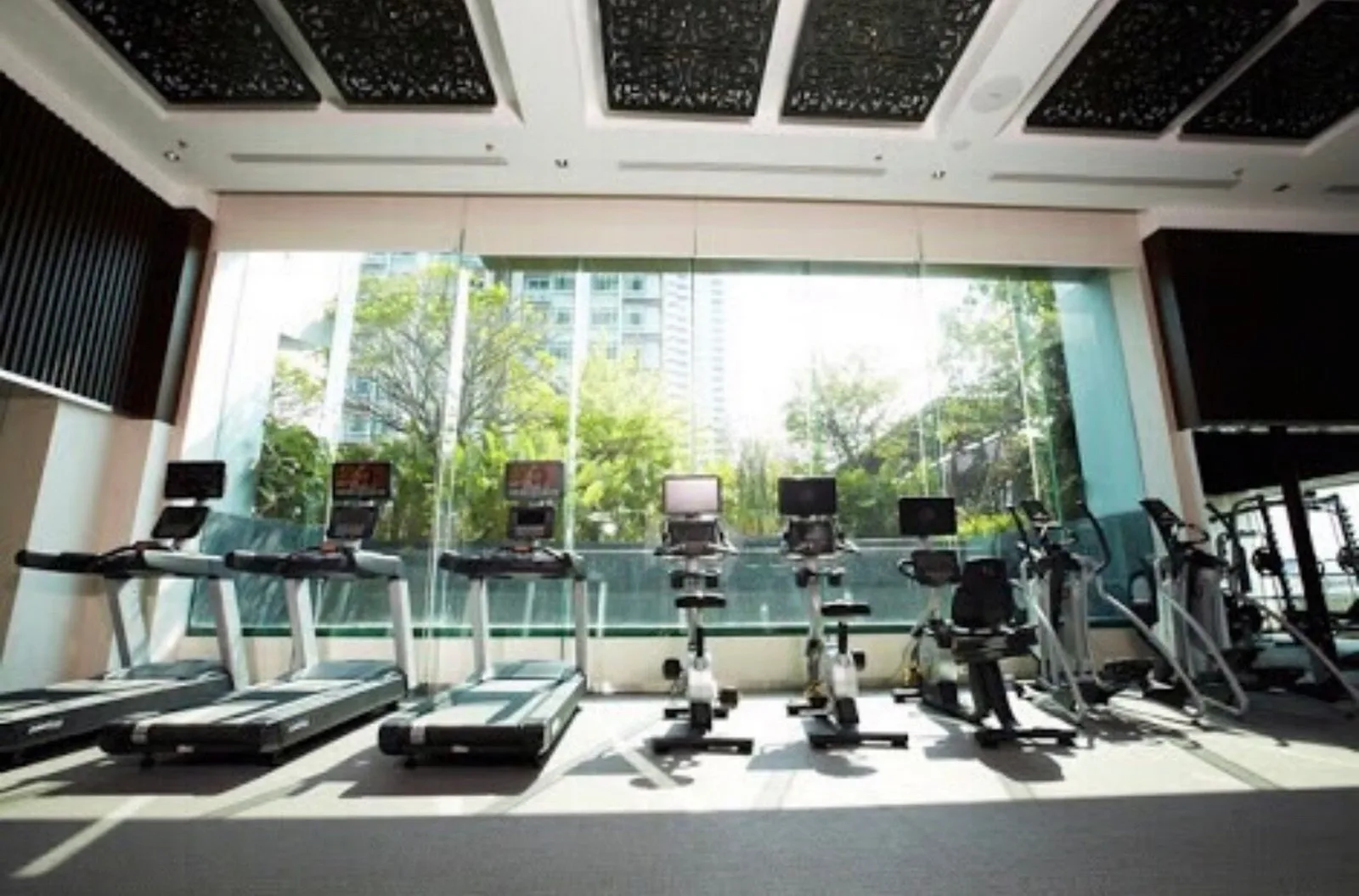 Circle Condominium — photo 8