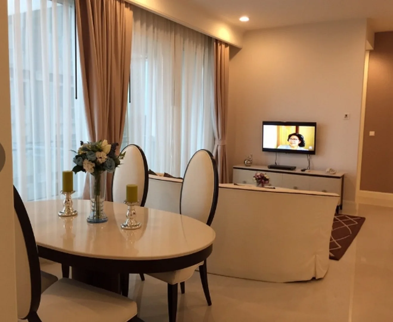 Q Langsuan — photo 12