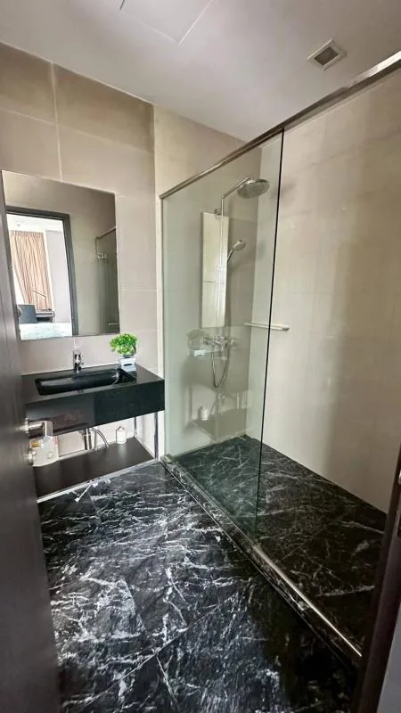 Edge Sukhumvit 23 — photo 11