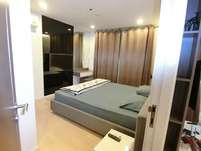 15 Sukhumvit Residences