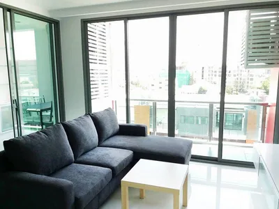 Click Condo Sukhumvit 65