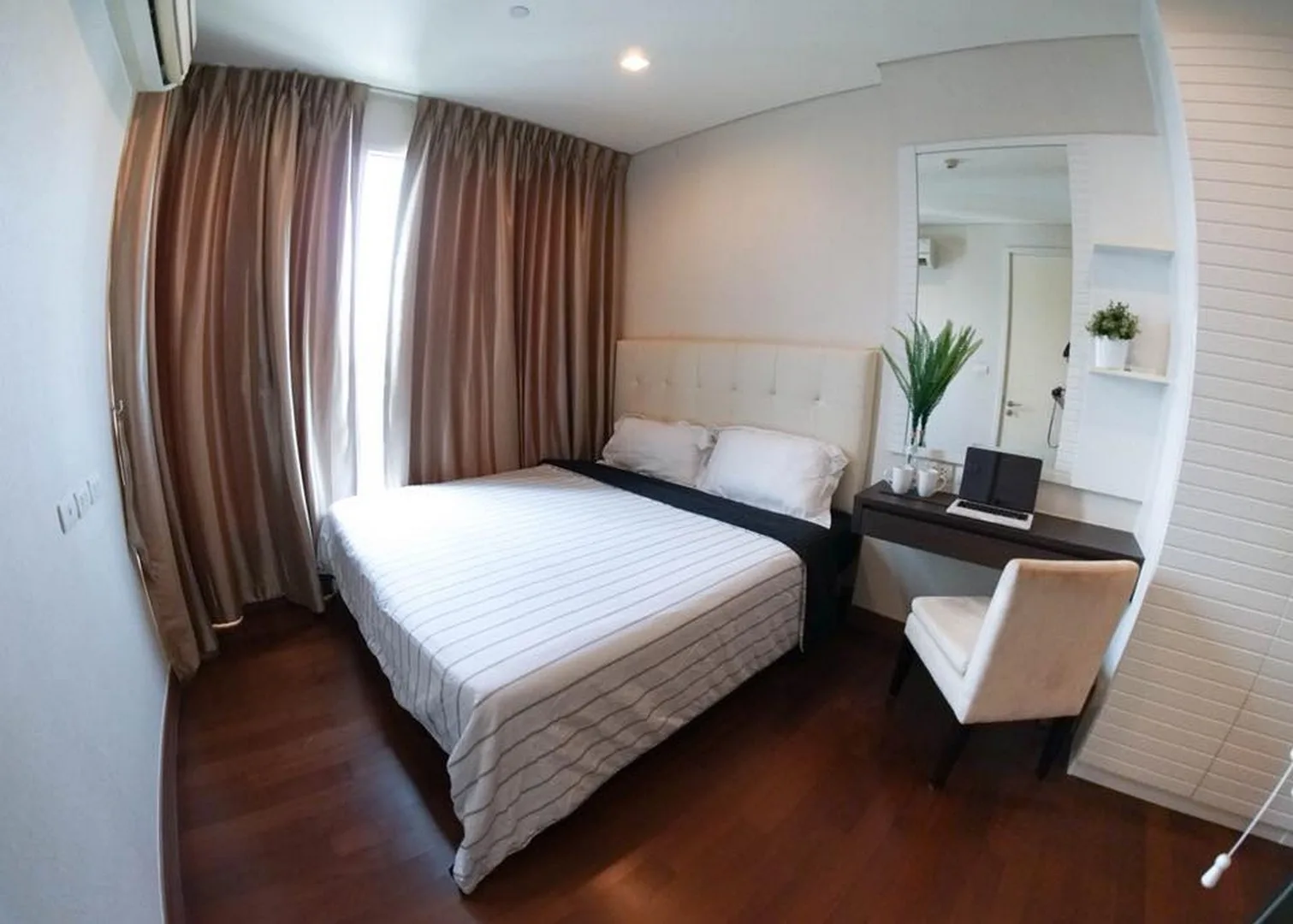 Ivy Thonglor — photo 3