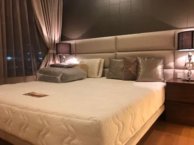 Collezio Sathorn - Pipat