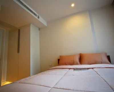 Collezio Sathorn - Pipat