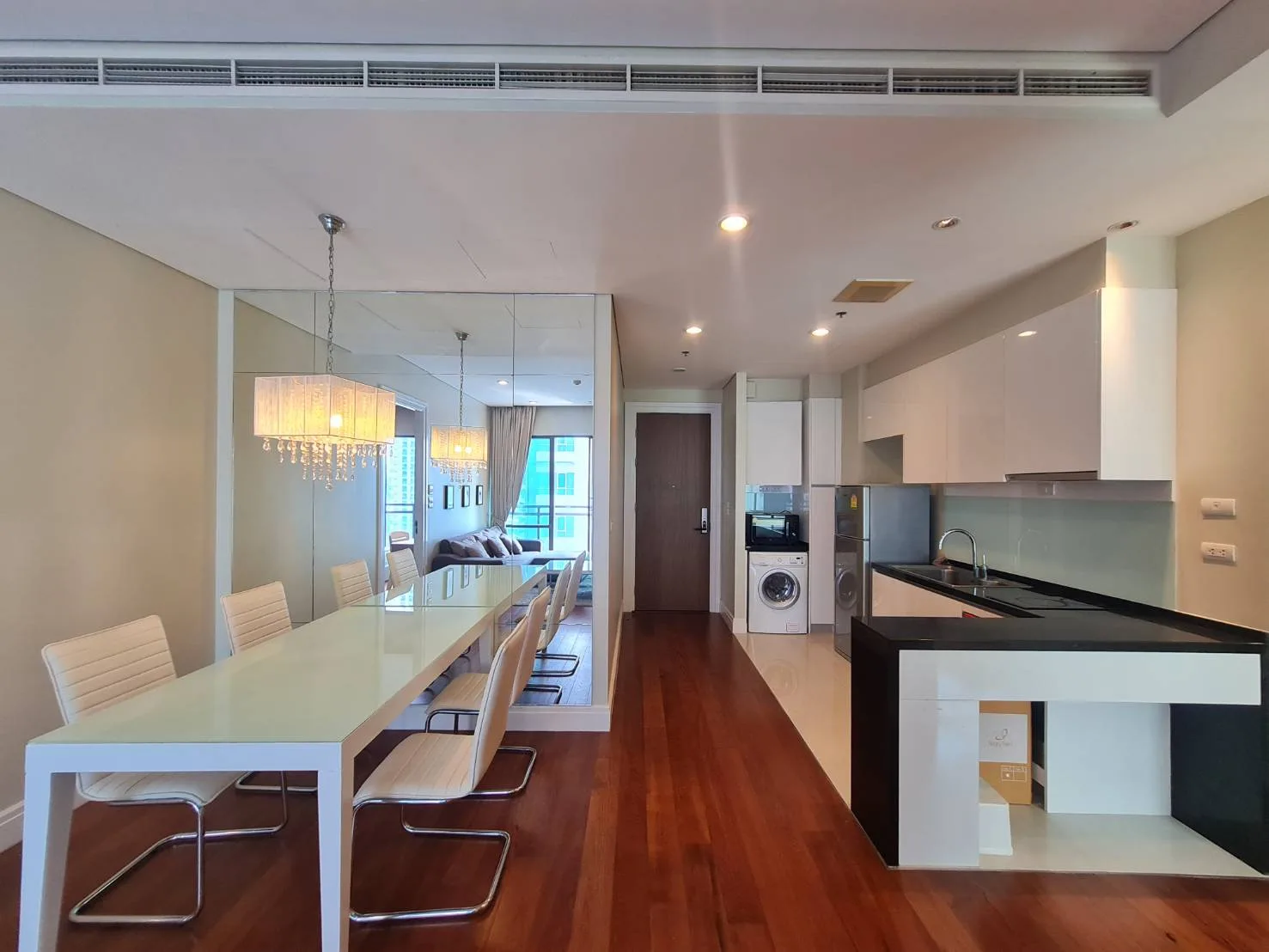 Bright Sukhumvit 24 — photo 13