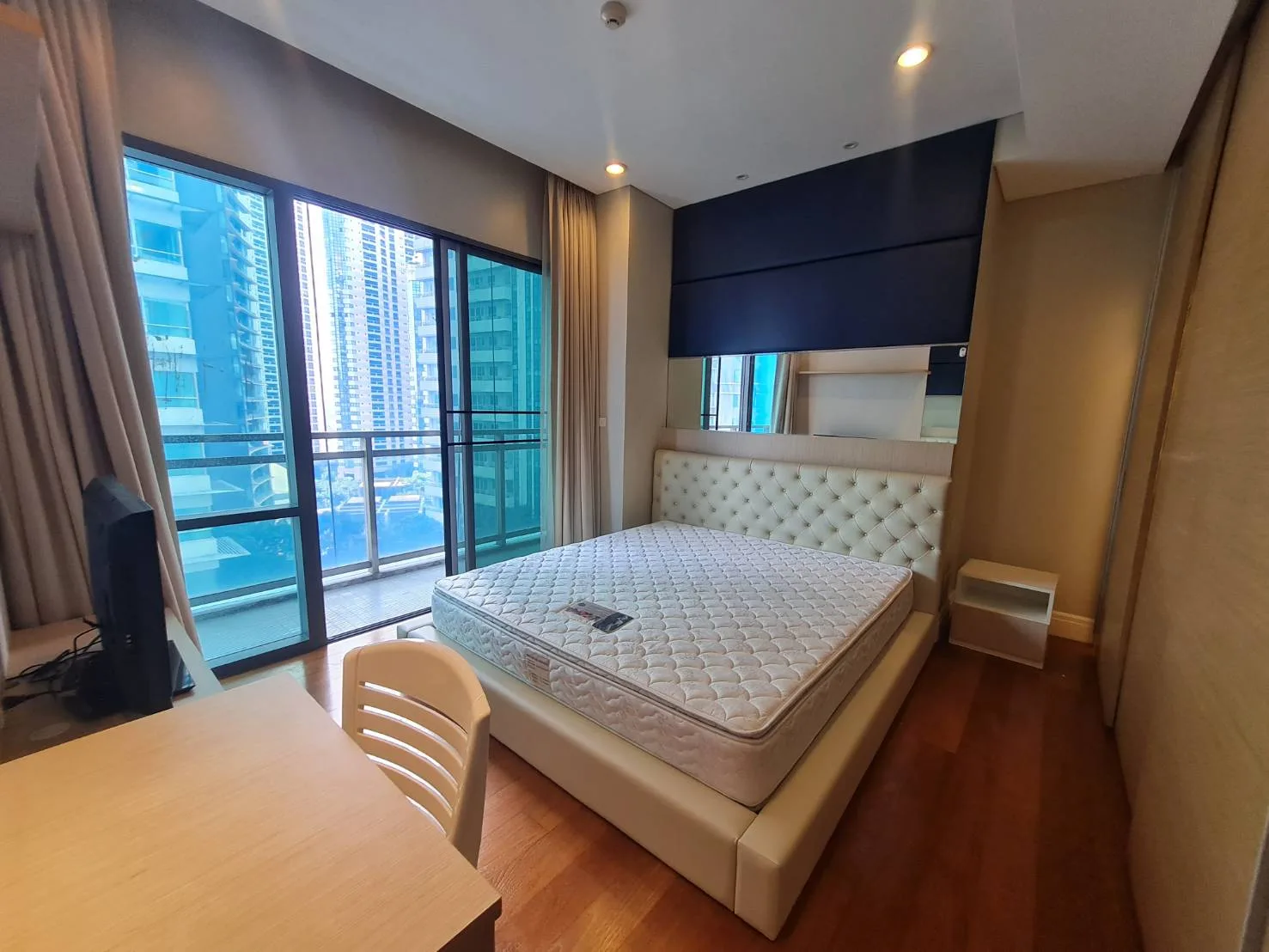 Bright Sukhumvit 24 — photo 19