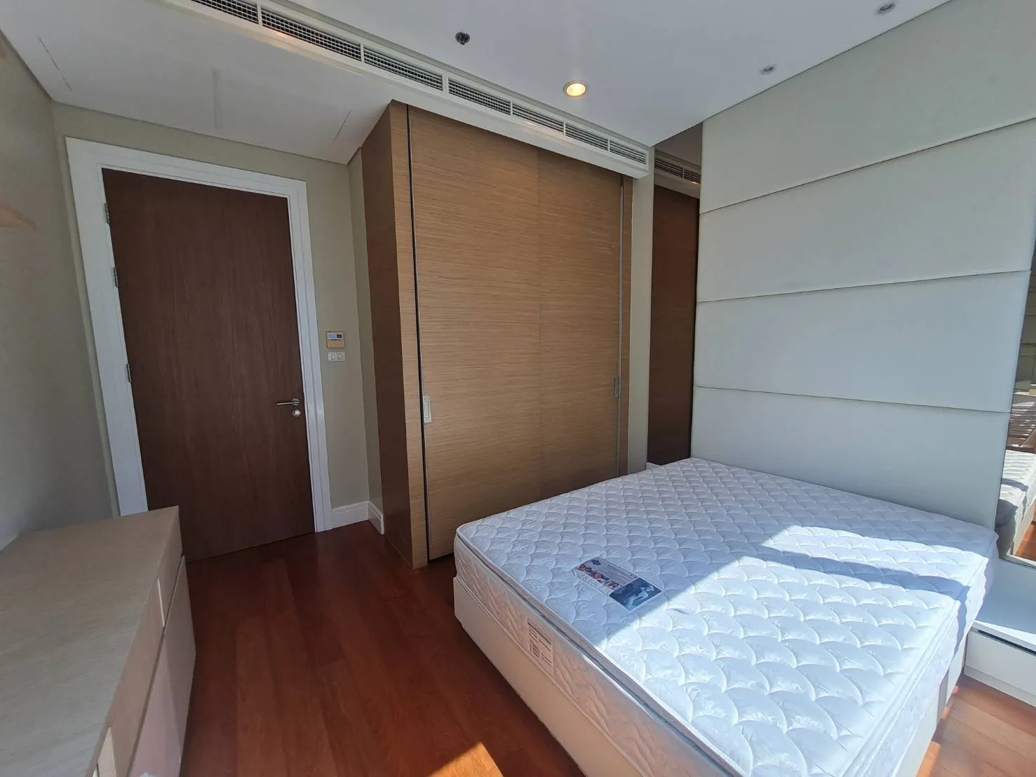 Bright Sukhumvit 24 — photo 20