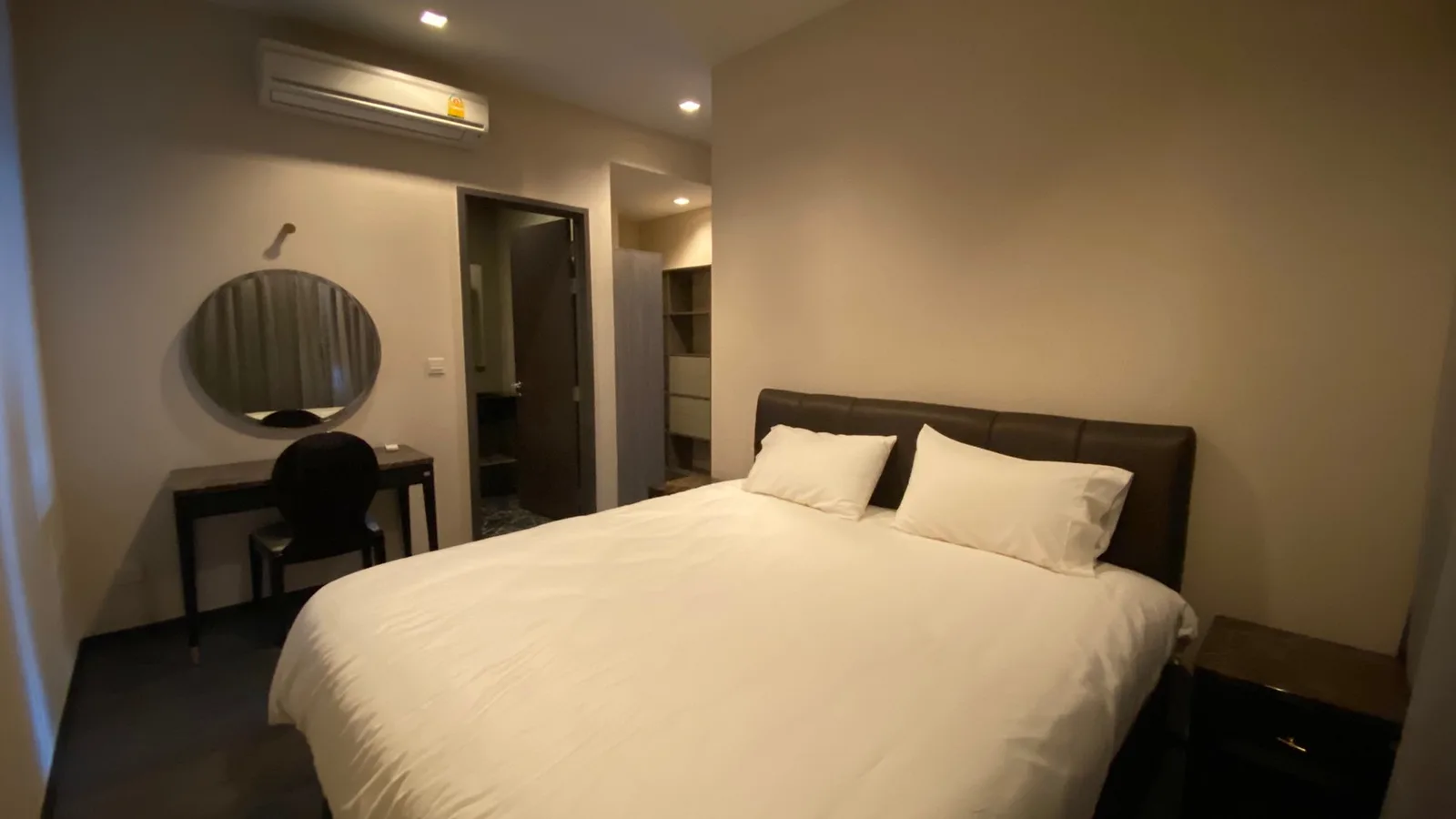 Edge Sukhumvit 23 — photo 15