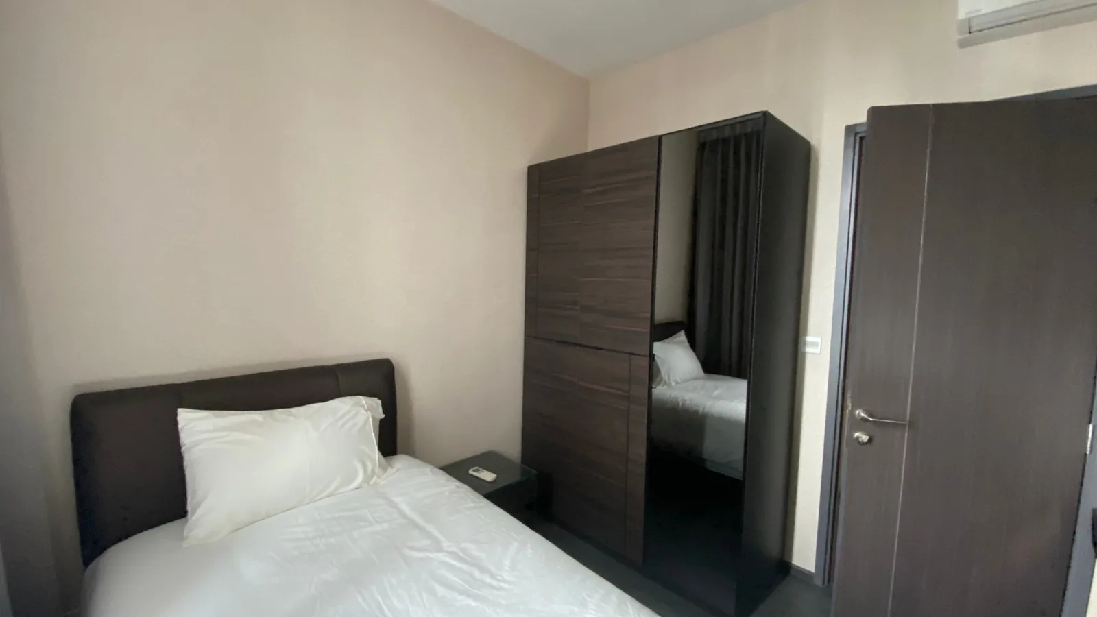 Edge Sukhumvit 23 — photo 16