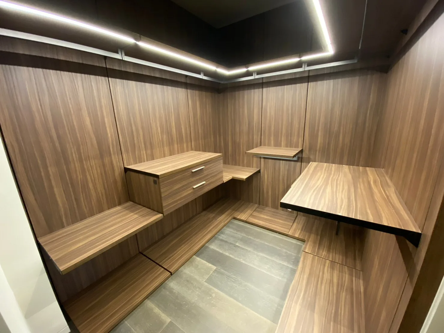 Tela Thonglor — photo 11