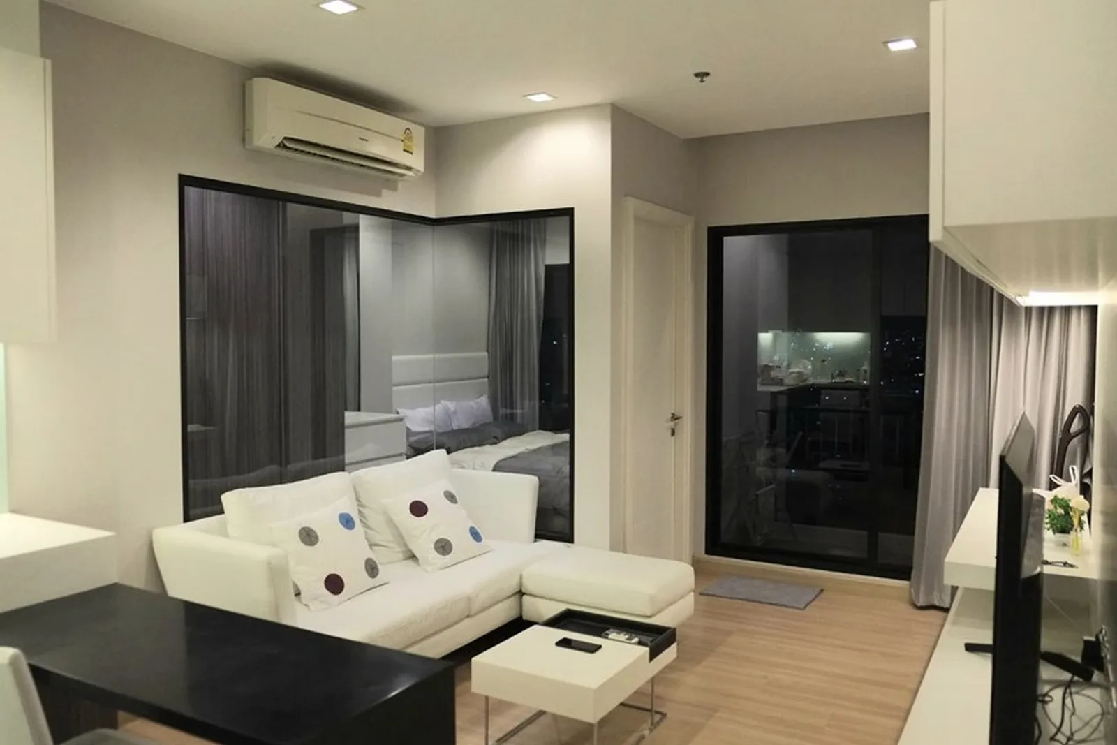 Urbano Absolute Sathon - Taksin — photo 4