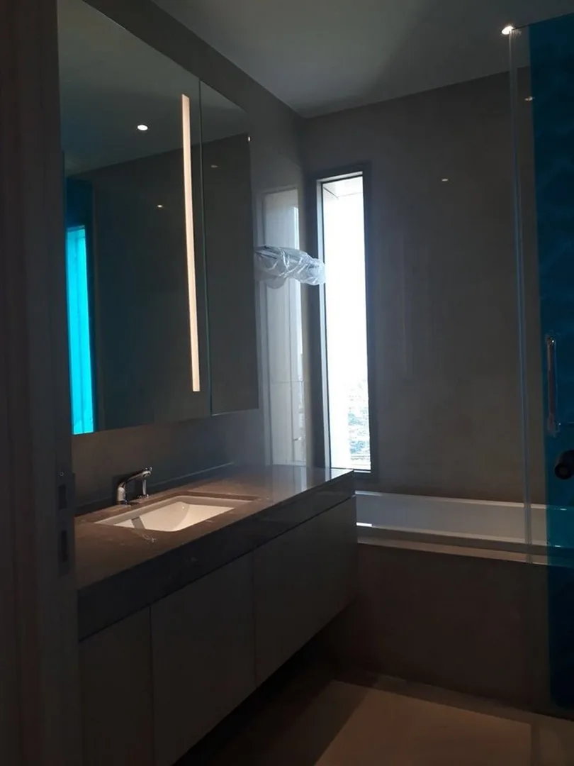 Magnolias Waterfront Residences — photo 2