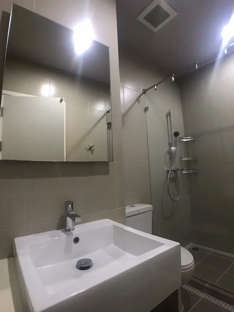 Hive Sathorn — photo 15