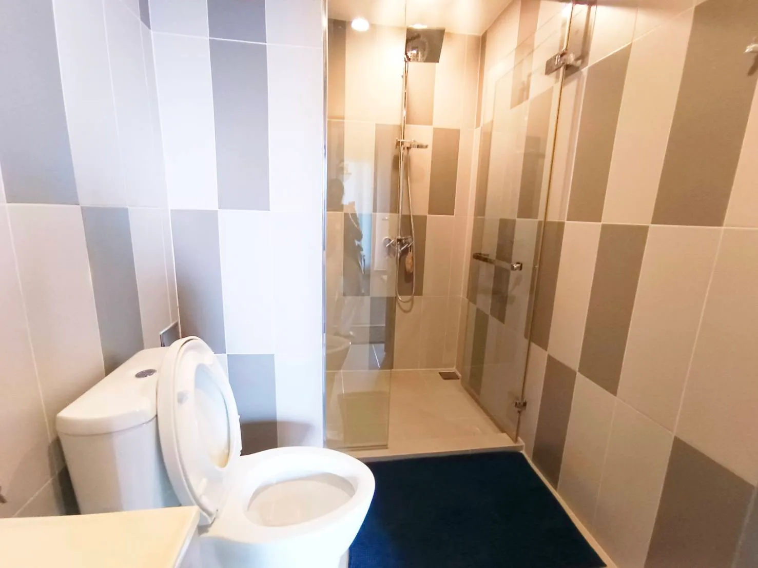 Teal Sathorn-taksin — photo 15