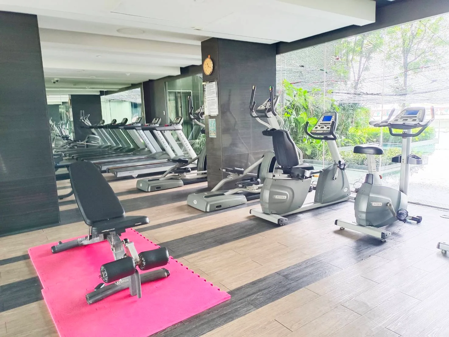 Teal Sathorn-taksin — photo 21