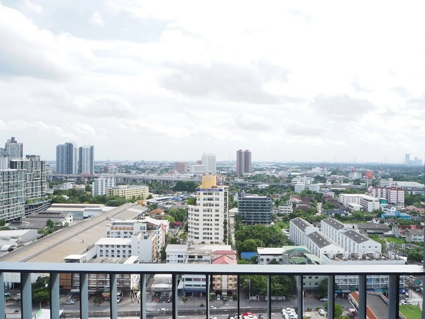 IDEO Mobi Sukhumvit 66 — photo 17