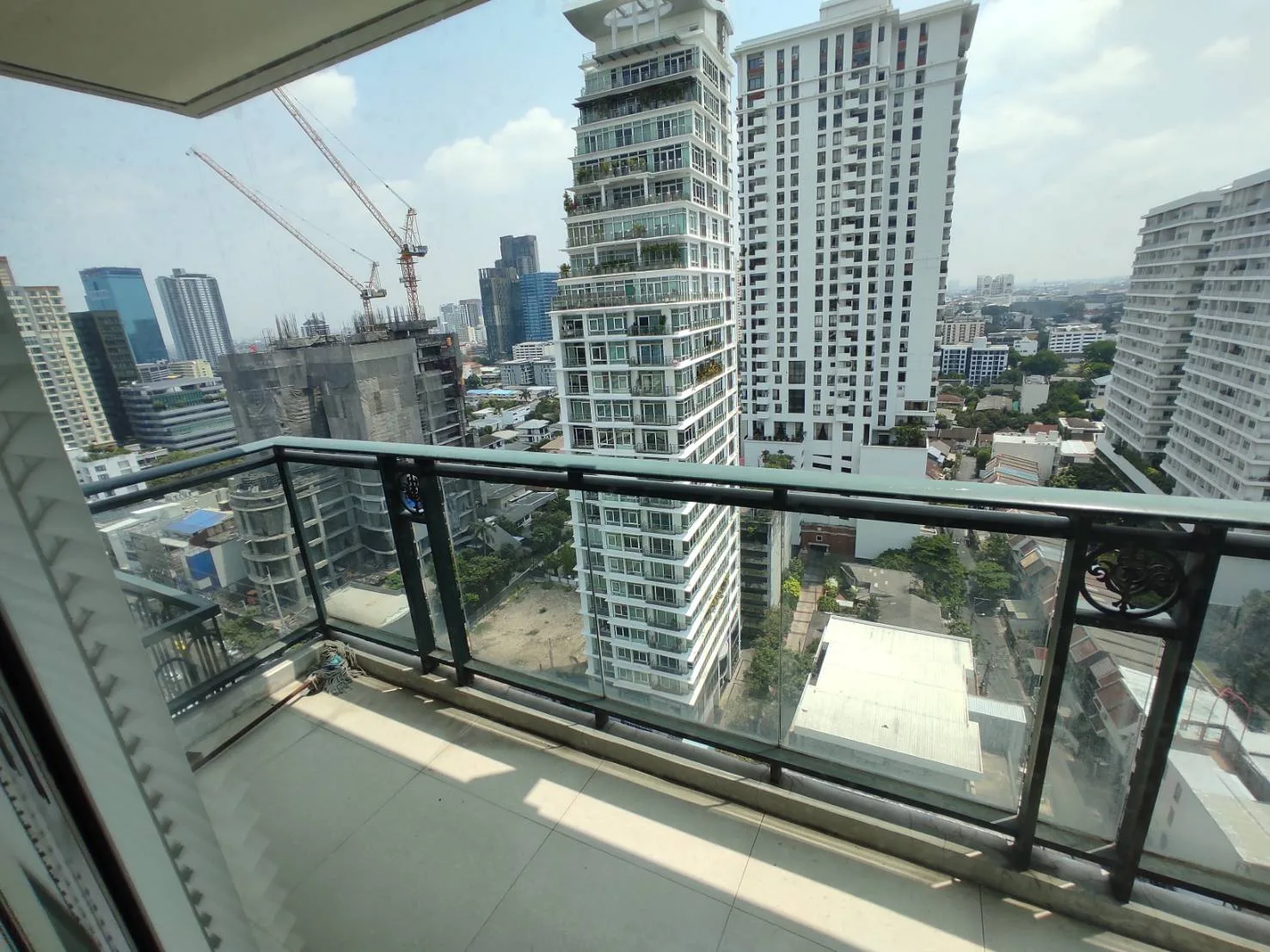 Ivy Thonglor — photo 15