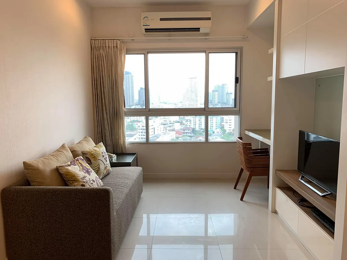 Q. House Condo Sathorn — photo 2
