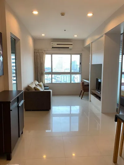Q. House Condo Sathorn