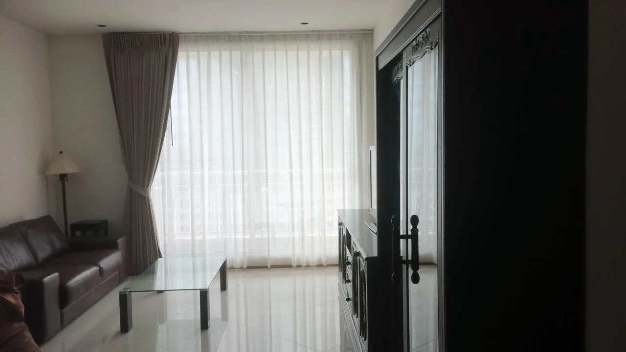The Empire Place — photo 2