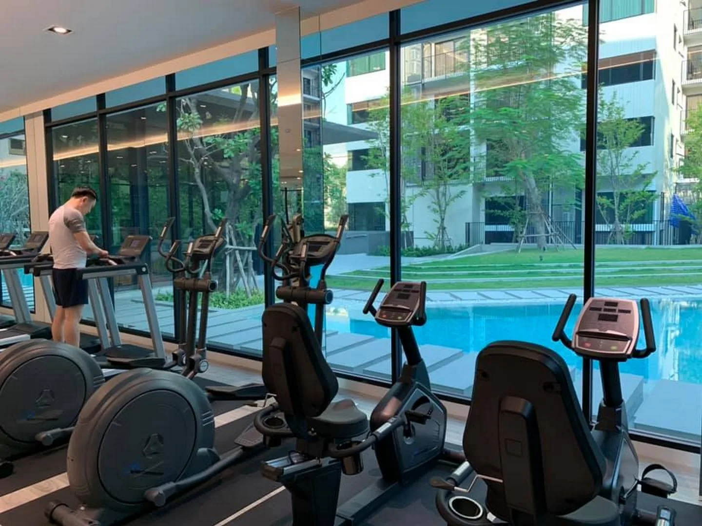 Blossom Condo @ Sathorn - Charoenrat — photo 9