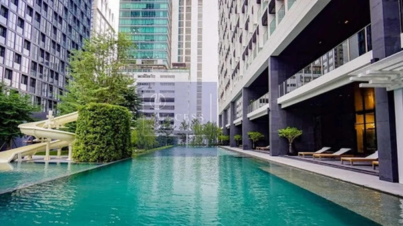 Noble Ploenchit — photo 13